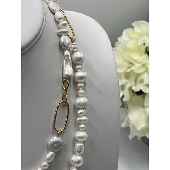 Mignonne Gavigan Gold and White Pearl Necklace - Picture 5 of 10